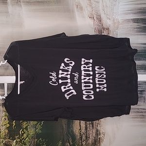 Maurices Womens 2X Cold Drinks and Country Music short sleeve black Tshirt